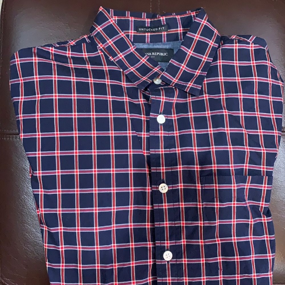 Banana Republic Untucked Fit Shirt